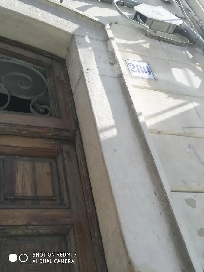 Aurisa Apartment Bari Italia